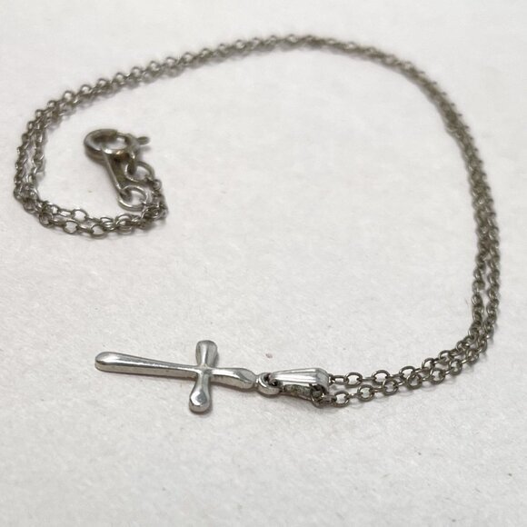 Sterling Silver Cross Necklace Stamped 925 Christianity Spiritual Religion - Picture 2 of 7